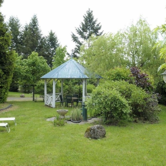  AGENCE TERRES D'IMMO : Local / Bureau | NEUVEGLISE-SUR-TRUYERE (15260) | 680 m2 | 630 000 € 