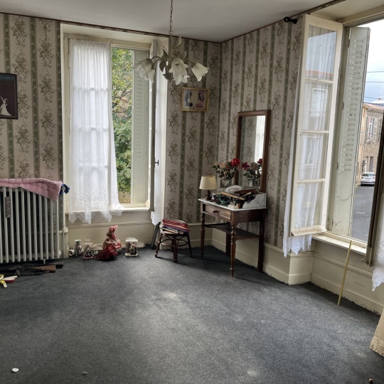  AGENCE TERRES D'IMMO : Maison / Villa | SAINT-GERMAIN-LEMBRON (63340) | 200 m2 | 70 000 € 