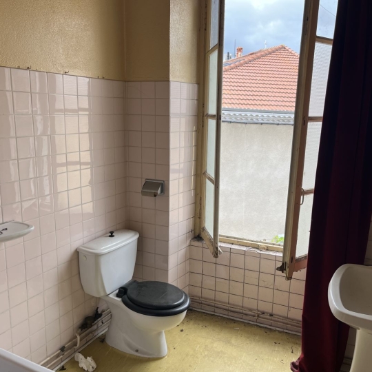  AGENCE TERRES D'IMMO : Maison / Villa | SAINT-GERMAIN-LEMBRON (63340) | 200 m2 | 70 000 € 