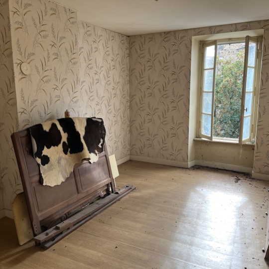  AGENCE TERRES D'IMMO : Maison / Villa | SAINT-GERMAIN-LEMBRON (63340) | 200 m2 | 70 000 € 
