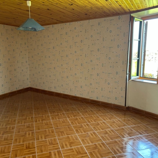  AGENCE TERRES D'IMMO : House | MASSIAC (15500) | 143 m2 | 237 000 € 
