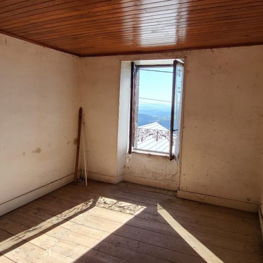  AGENCE TERRES D'IMMO : House | AURIAC-L'EGLISE (15500) | 160 m2 | 80 000 € 