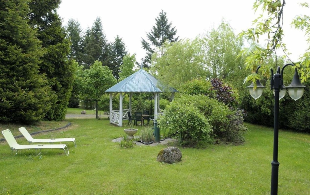 AGENCE TERRES D'IMMO : Local / Bureau | NEUVEGLISE-SUR-TRUYERE (15260) | 680 m2 | 630 000 € 