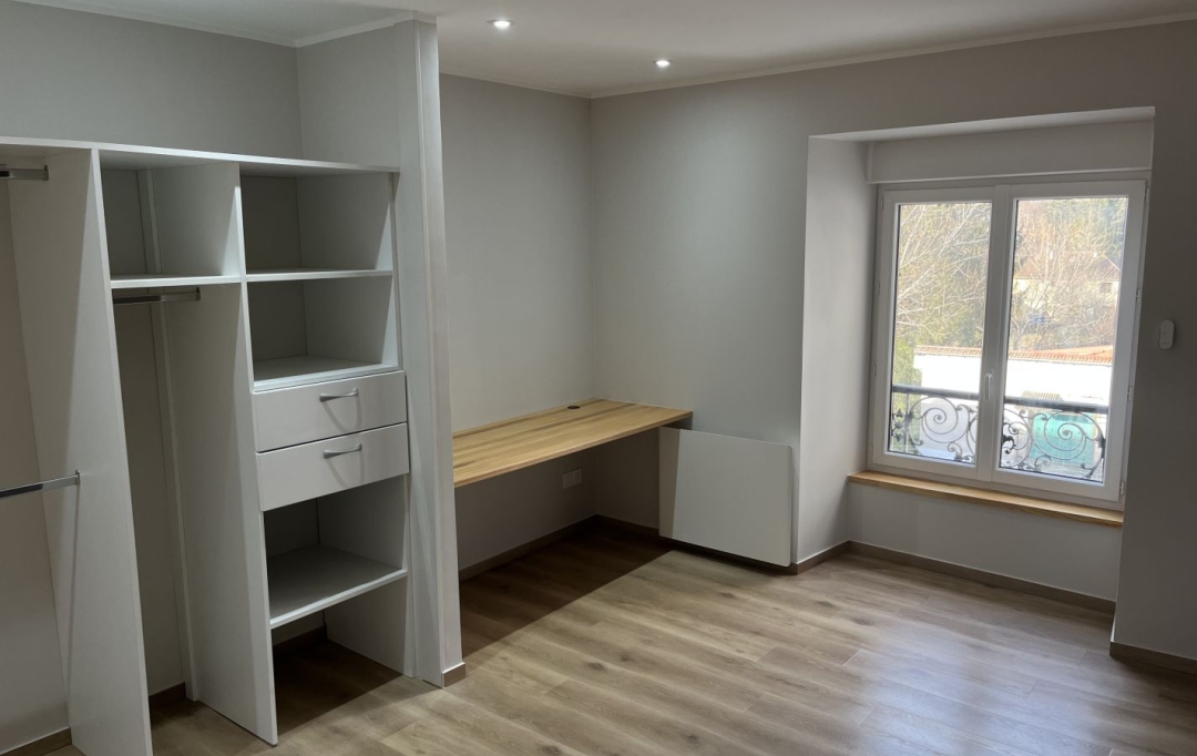 AGENCE TERRES D'IMMO : Apartment | MASSIAC (15500) | 82 m2 | 167 000 € 