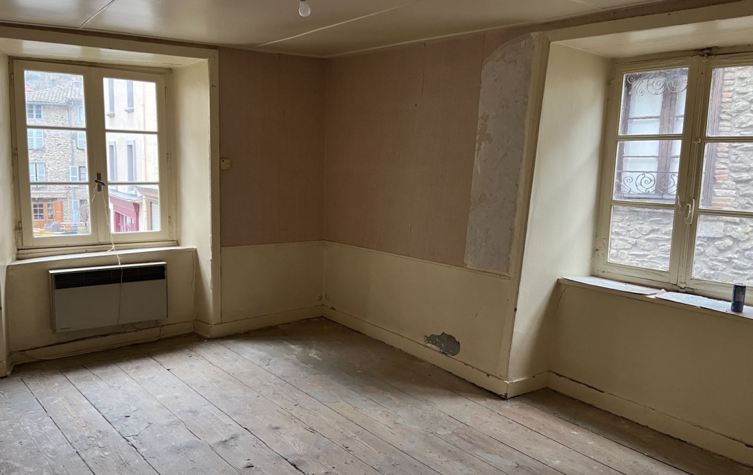 AGENCE TERRES D'IMMO : Immeuble | BLESLE (43450) | 132 m2 | 45 000 € 