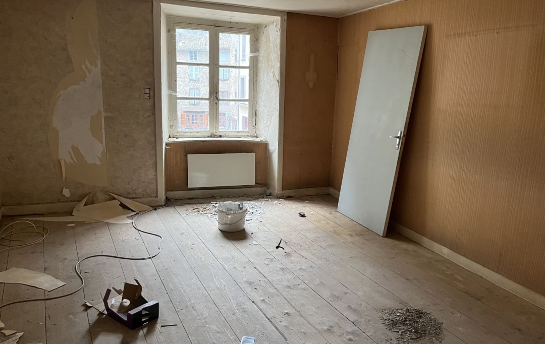 AGENCE TERRES D'IMMO : Immeuble | BLESLE (43450) | 132 m2 | 45 000 € 