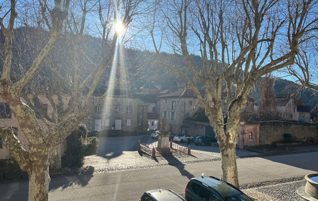 AGENCE TERRES D'IMMO : House | BLESLE (43450) | 149 m2 | 137 800 € 