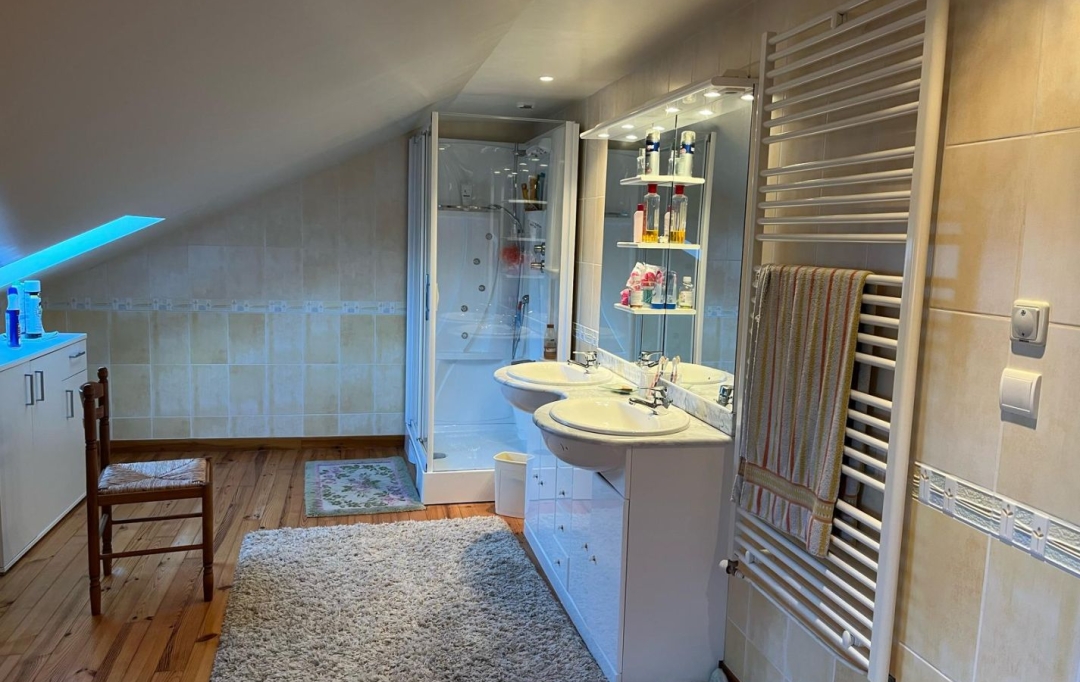 AGENCE TERRES D'IMMO : Maison / Villa | CHARMENSAC (15500) | 167 m2 | 159 000 € 