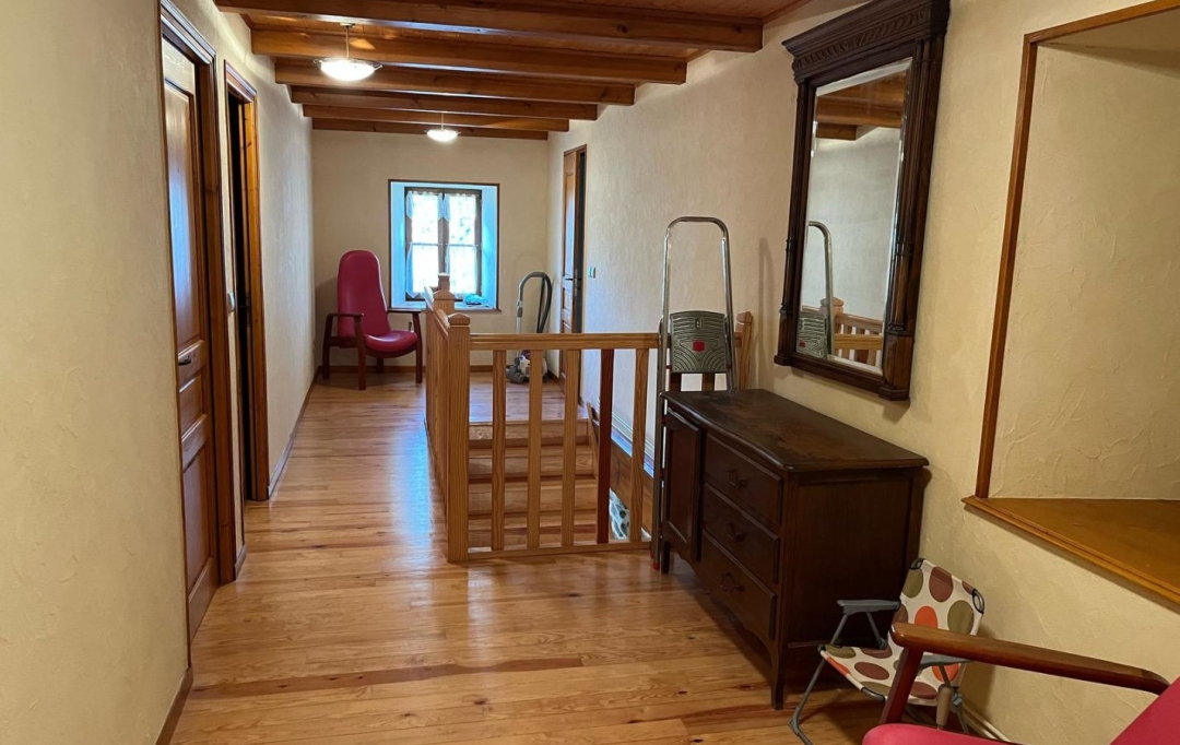 AGENCE TERRES D'IMMO : Maison / Villa | CHARMENSAC (15500) | 167 m2 | 159 000 € 
