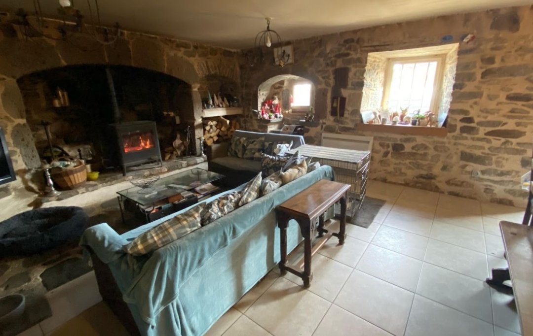 AGENCE TERRES D'IMMO : Maison / Villa | ANZAT-LE-LUGUET (63420) | 123 m2 | 199 500 € 