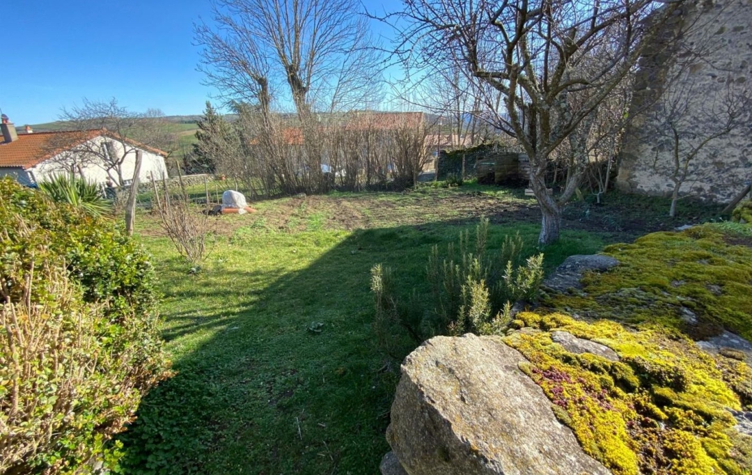AGENCE TERRES D'IMMO : House | MASSIAC (15500) | 143 m2 | 237 000 € 
