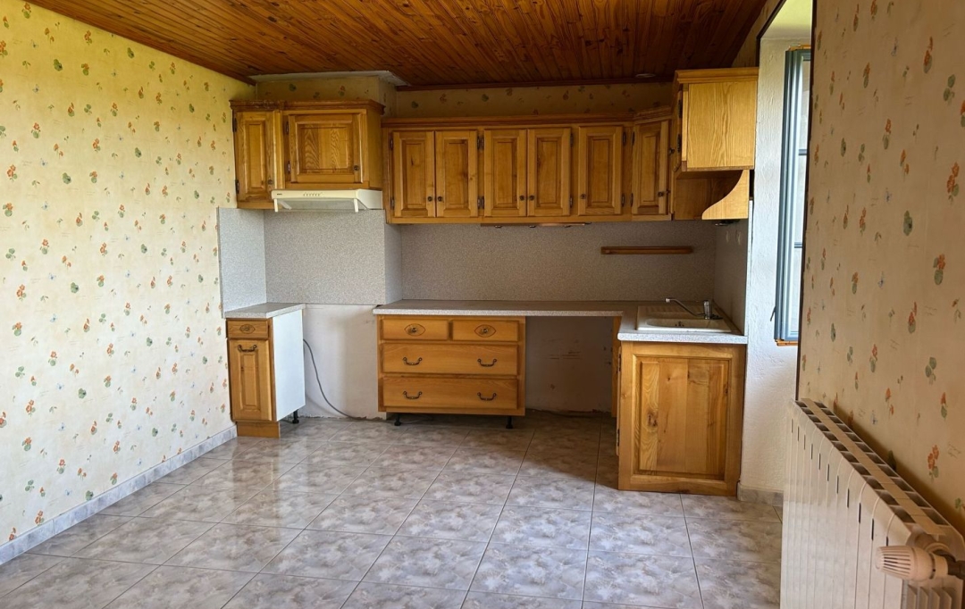 AGENCE TERRES D'IMMO : House | MASSIAC (15500) | 143 m2 | 237 000 € 