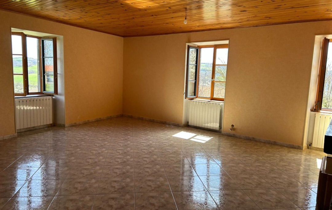 AGENCE TERRES D'IMMO : House | MASSIAC (15500) | 143 m2 | 237 000 € 
