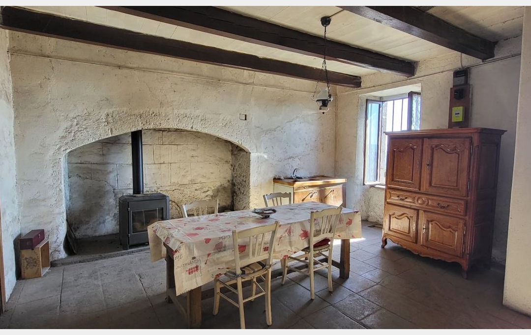 AGENCE TERRES D'IMMO : House | AURIAC-L'EGLISE (15500) | 160 m2 | 80 000 € 