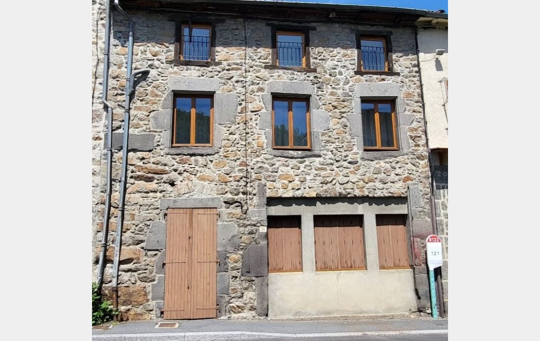 AGENCE TERRES D'IMMO : Maison / Villa | FERRIERES-SAINT-MARY (15170) | 120 m2 | 75 000 € 