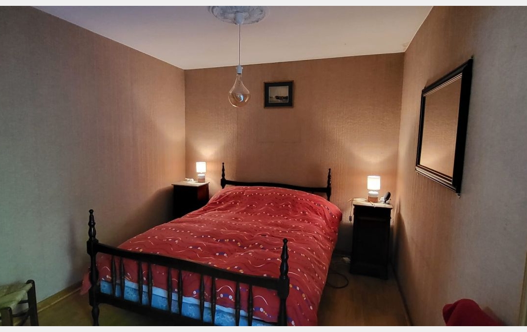 AGENCE TERRES D'IMMO : Maison / Villa | FERRIERES-SAINT-MARY (15170) | 120 m2 | 75 000 € 