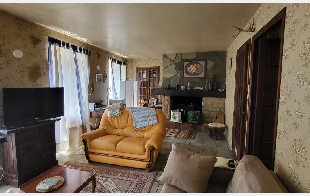 AGENCE TERRES D'IMMO : Maison / Villa | FERRIERES-SAINT-MARY (15170) | 120 m2 | 75 000 € 
