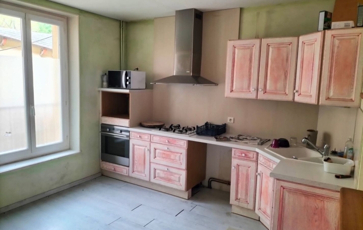  AGENCE TERRES D'IMMO Immeuble | BLESLE (43450) | 183 m2 | 133 100 € 