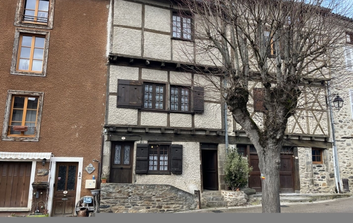 Maison BLESLE 105 m2 85 000 € Maison BLESLE 105 m2 85 000 €