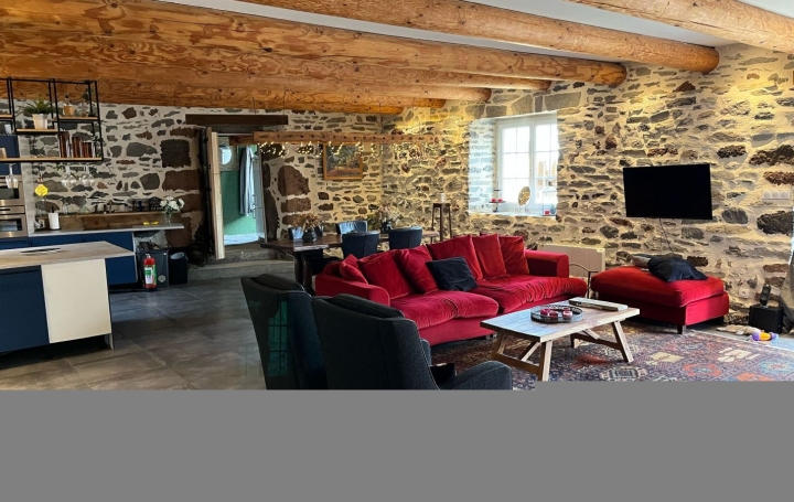 Maison LAURIE 173 m2 219 500 € Maison LAURIE 173 m2 219 500 €